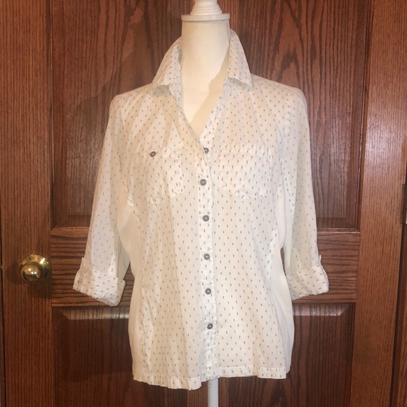 Collective Concepts White Button-Up Blouse - Picture 9 of 12